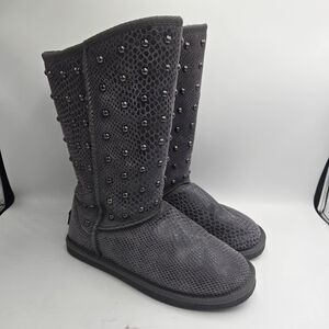 Lugz Women’s Size 9 Studded Faux Snakeskin Winter Boots Gray NWOT Faux Fur Lined